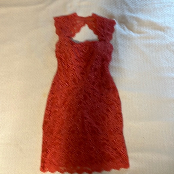 Coral long lace dress fully lined halter top, back slit - Picture 3 of 9